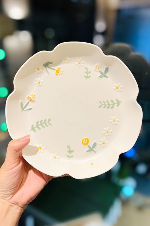 Delicate Daisy Flower Relief Ceramic Rice Bowl - 5-Inch Underglaze Soup Bowl for Home Decor, Aesthetic Kitchenware