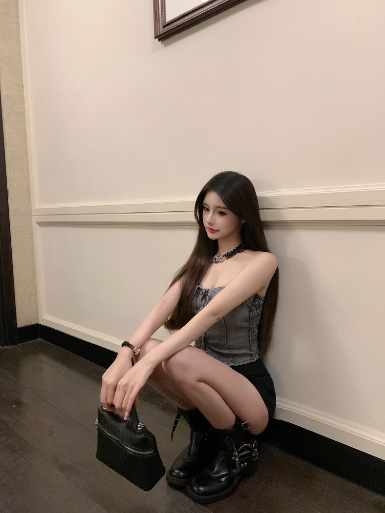 Denim Strapless Fitted Tank Top with Built-in Padding - Pure Desire Style for Y2K and 90s Inspired Fashion Denim Strapless Fitted Tank Top with Built-in Padding - Pure Desire Style for Y2K and 90s Inspired Fashion