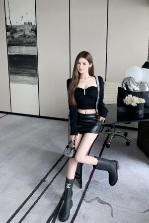 Diamond Strapless Top with Built-In Padding - Fitted Shirt for Stylish Elegance - Perfect for Y2K and Night Out Looks