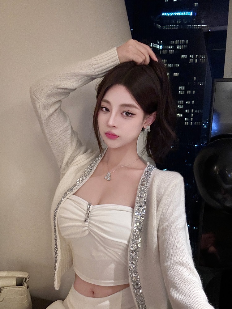 Diamond Strapless Top with Built-In Padding - Fitted Shirt for Stylish Elegance - Perfect for Y2K and Night Out Looks Diamond Strapless Top with Built-In Padding - Fitted Shirt for Stylish Elegance - Perfect for Y2K and Night Out Looks