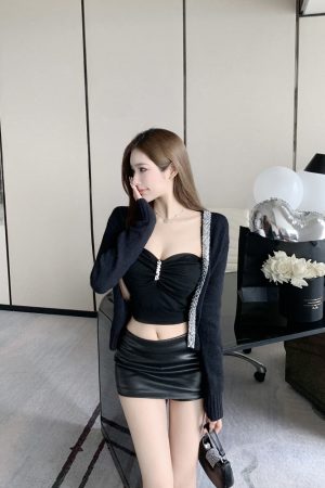 Diamond Strapless Top with Built-In Padding - Fitted Shirt for Stylish Elegance - Perfect for Y2K and Night Out Looks