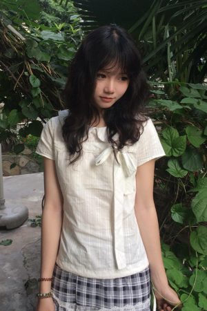 Doll Collar Short-Sleeve Shirt for Women, Miu-Style Bow Tie Waist-Cinching Slim-Fit Top, Summer Fashion Essential