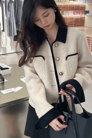 Double-Sided Cashmere Short Coat for Women with Gold Buttons - French Style Petite Woolen Jacket for Autumn and Winter 2024