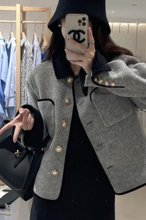 Double-Sided Cashmere Short Coat for Women with Gold Buttons - French Style Petite Woolen Jacket for Autumn and Winter 2024