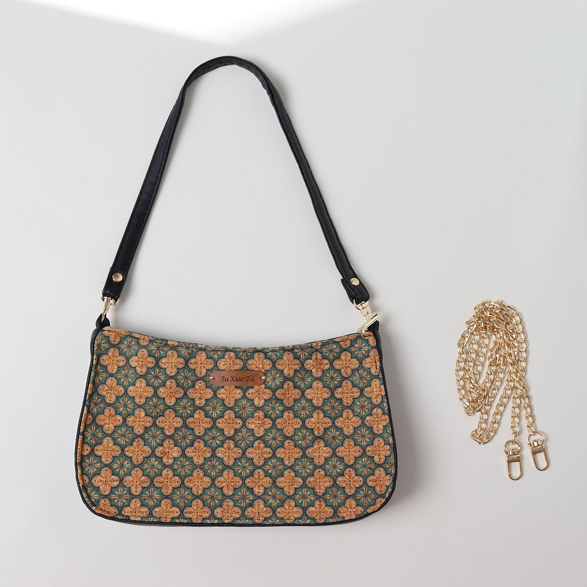 Double-Sided Floral Retro Underarm Bag with Beaded Strap, Vintage Chinese Style Hanfu Crossbody Bag, Unique Niche Design Double-Sided Floral Retro Underarm Bag with Beaded Strap, Vintage Chinese Style Hanfu Crossbody Bag, Unique Niche Design