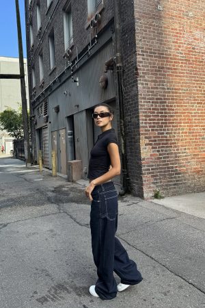 Elastic Chest Support and Waist Shaping Polo in Soft Wrapping Fabric for Instant Firmness - Perfect for Casual and Active Wear