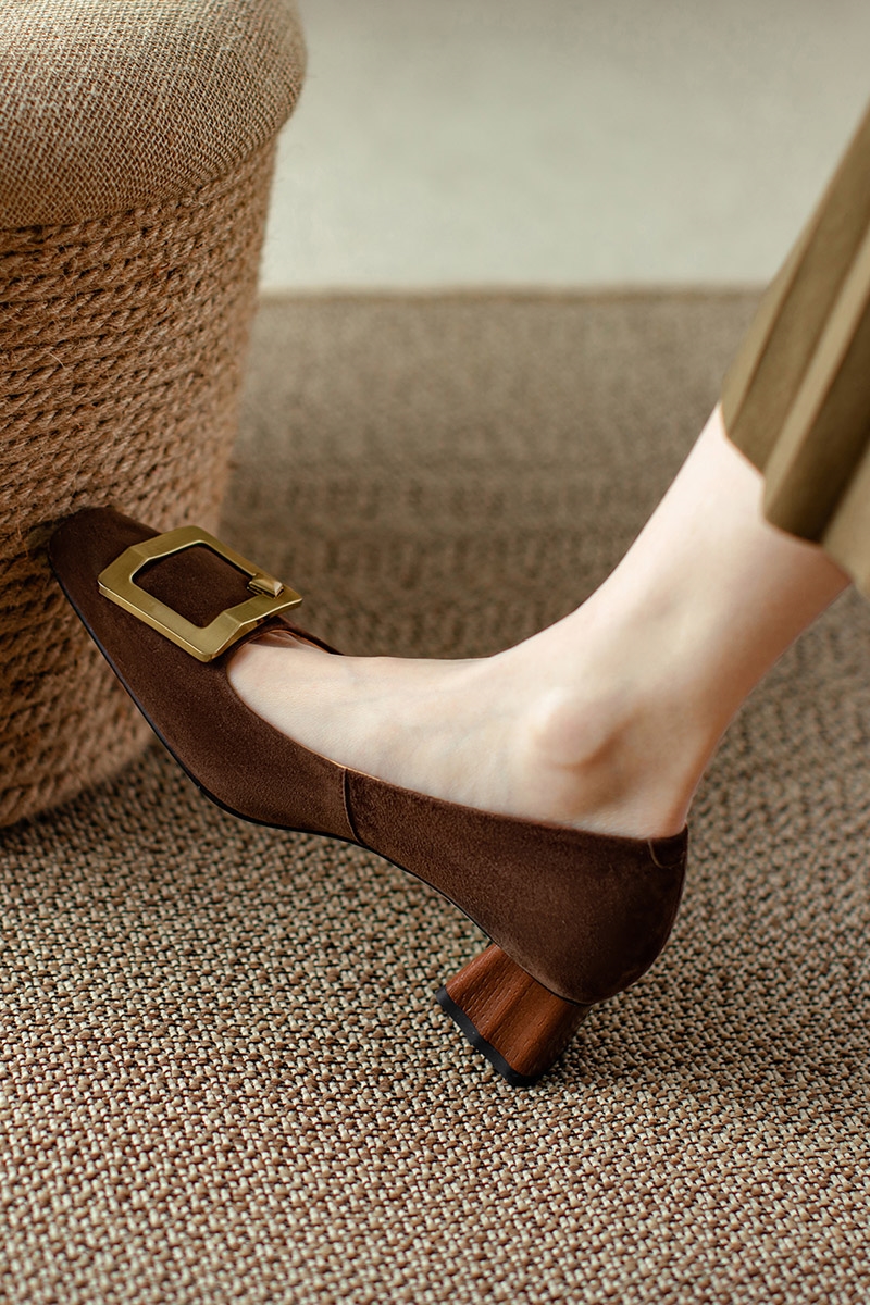 Elegant All-Leather Chunky-Heeled Shallow Mouth Shoes with Metal Square Buckle - Chic Italian Style High Heels Elegant All-Leather Chunky-Heeled Shallow Mouth Shoes with Metal Square Buckle - Chic Italian Style High Heels