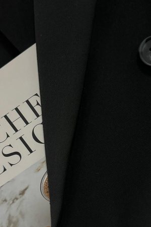 Elegant Black Suit Jacket for Women - Slim-Fit, Versatile Design for Autumn 2025, Perfect for Petite Sizes