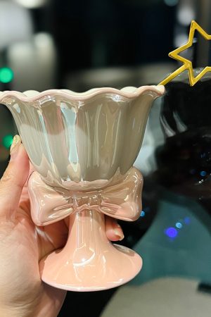 Elegant Bowknot Ceramic Ice Cream Cup - High-Value Girls' Dessert Bowl for Stylish Treats