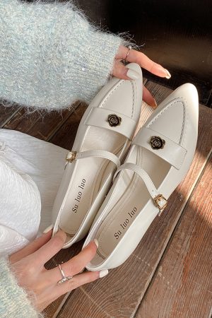 Elegant Chinese-Style Vintage Mid-Heel Shoes for Women - Handmade Genuine Leather Deer and Nara Commuting Footwear