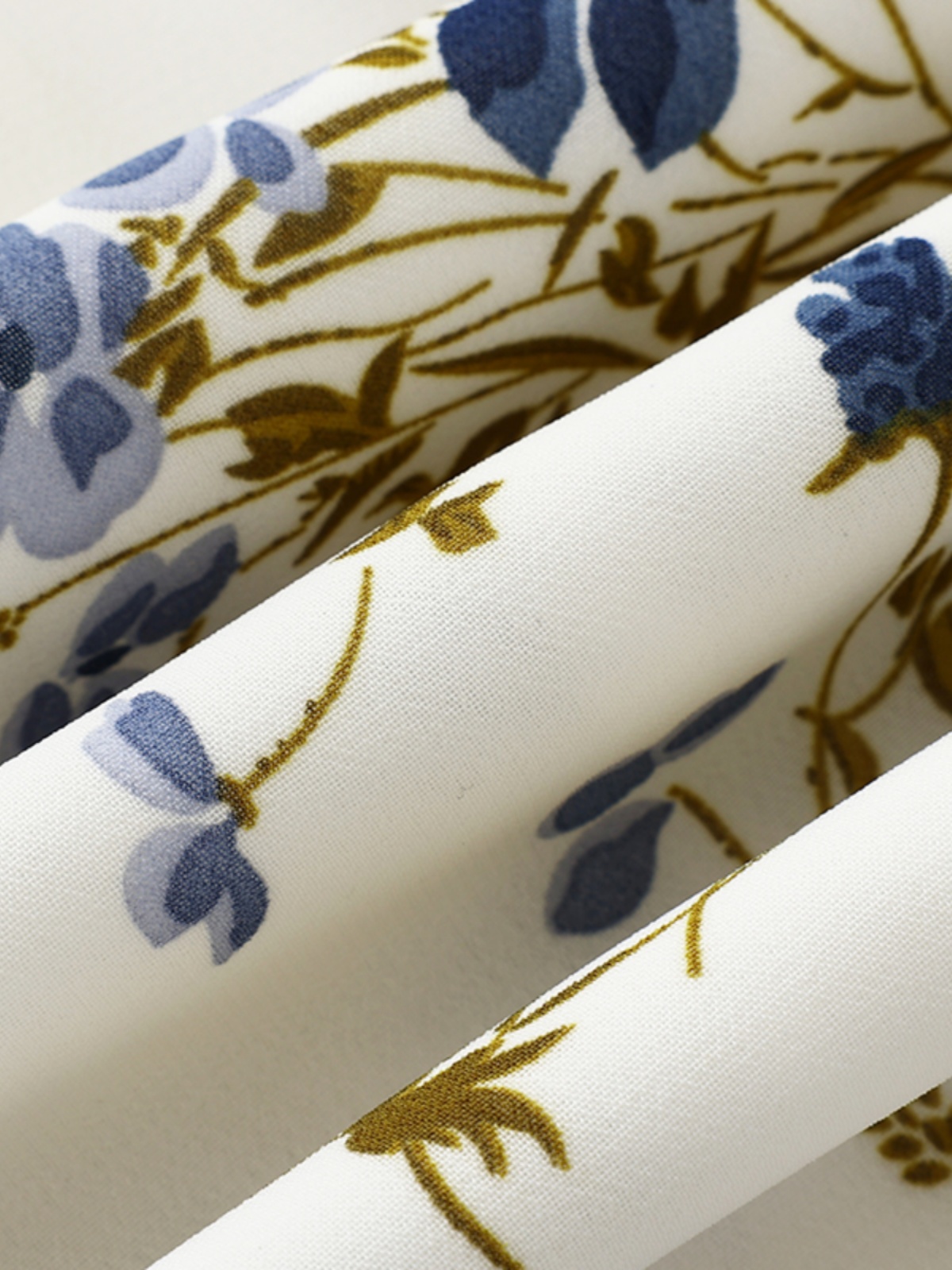 Elegant Floral Spaghetti Strap Long White Dress - French Style Summer Vacation 2025 Women's Fashion Elegant Floral Spaghetti Strap Long White Dress - French Style Summer Vacation 2025 Women's Fashion