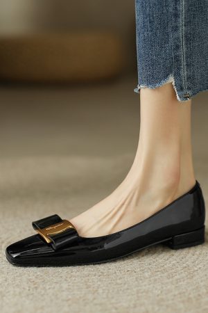 Elegant French Vintage 2cm Genuine Leather Flat Shoes with Bow - Timeless Chic Style for Effortless Elegance