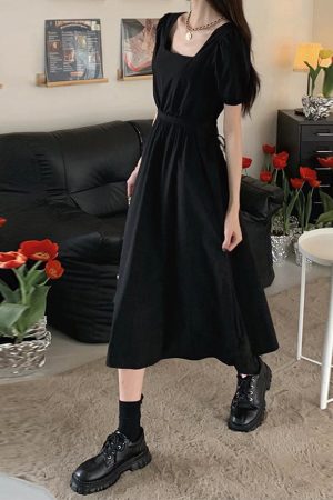 Elegant Hepburn-Style Black Square-Neck Dress for Women, 2025 Summer, High-End Waist-Cinching Mid-Length Fashion