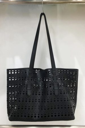 Elegant Hollow Carved Tote Bag - High-End Large Capacity Handbag with Detachable Pouch for Spring/Summer Fashion