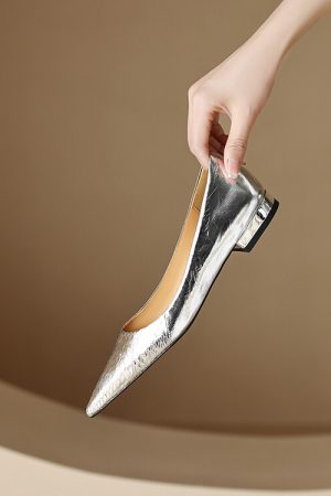 Elegant Italian Versatile Pointed-Toe Flats in Soft Leather - Chic French Fashion Shallow Mouth Shoes for Effortless Style