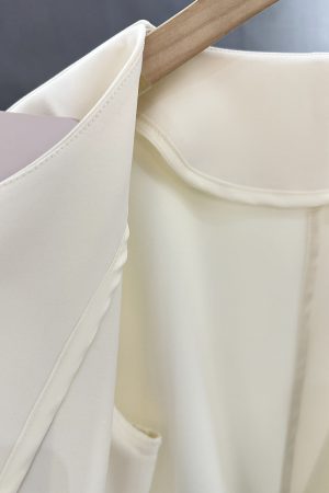Elegant Light Beige Women's Suit Jacket - Unique Short Design for Summer 2025 - Chic Niche Fashion