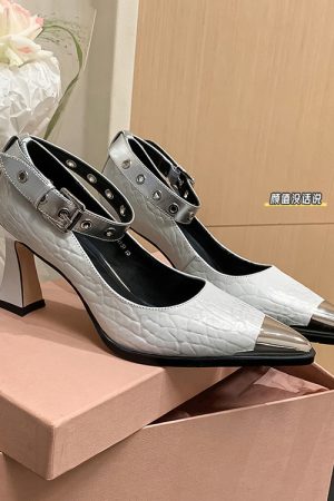 Elegant Pointed Toe High Heels with Ankle Strap for Women - Chic Italian Style Fashionable Footwear