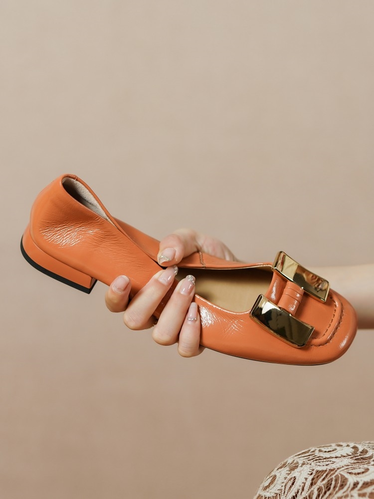 Elegant Vintage Metal Buckle Flat Square-Toe Women's Leather Shoes - Soft Sole, French Style Footwear for Effortless Chic Elegant Vintage Metal Buckle Flat Square-Toe Women's Leather Shoes - Soft Sole, French Style Footwear for Effortless Chic