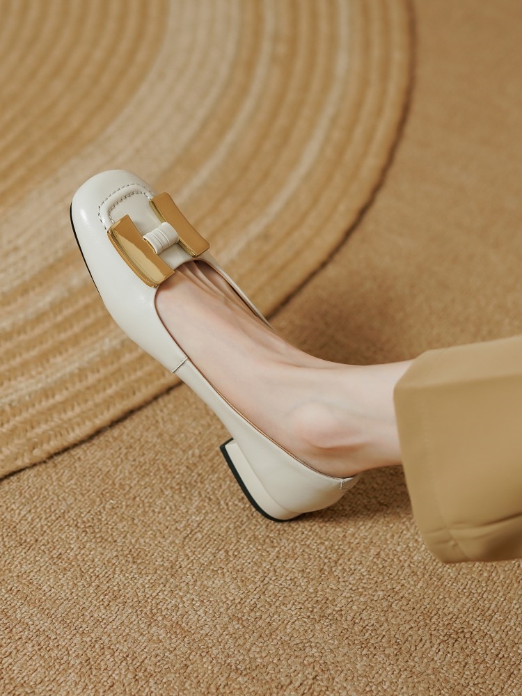 Elegant Vintage Metal Buckle Flat Square-Toe Women's Leather Shoes - Soft Sole, French Style Footwear for Effortless Chic Elegant Vintage Metal Buckle Flat Square-Toe Women's Leather Shoes - Soft Sole, French Style Footwear for Effortless Chic