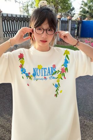 Embroidered Floral Heavyweight Short-Sleeve T-Shirt for Women - Summer 2025 Trendy Couple's Top, Y2K Style