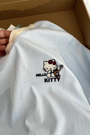 Embroidered Kitty Cat V-Neck Short Sleeve T-Shirt for Women - Unique Cartoon Design, Summer Style, Cute & Cool Girl Fashion