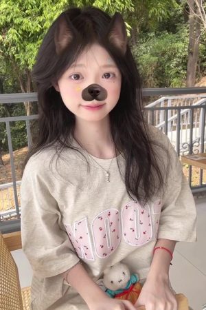 Embroidered Letter Gray Short Sleeve T-Shirt for Girls - Trendy Summer Style for Teens, Sweet Casual Top for Middle and High School Students