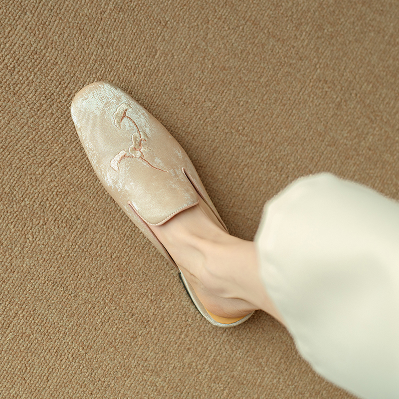 Embroidered National Style Open-Toe Half Slippers for Women - High-End Outdoor Flat Sandals, Italian Corso Venezia Inspired Embroidered National Style Open-Toe Half Slippers for Women - High-End Outdoor Flat Sandals, Italian Corso Venezia Inspired