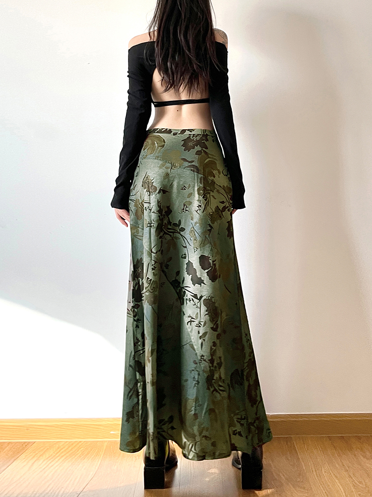 Fallen Flowers Vintage Forest Style A-Line Long Skirt for Women - Low Waist, Autumn Mood, Chinese Design Fallen Flowers Vintage Forest Style A-Line Long Skirt for Women - Low Waist, Autumn Mood, Chinese Design