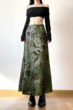 Fallen Flowers Vintage Forest Style A-Line Long Skirt for Women - Low Waist, Autumn Mood, Chinese Design