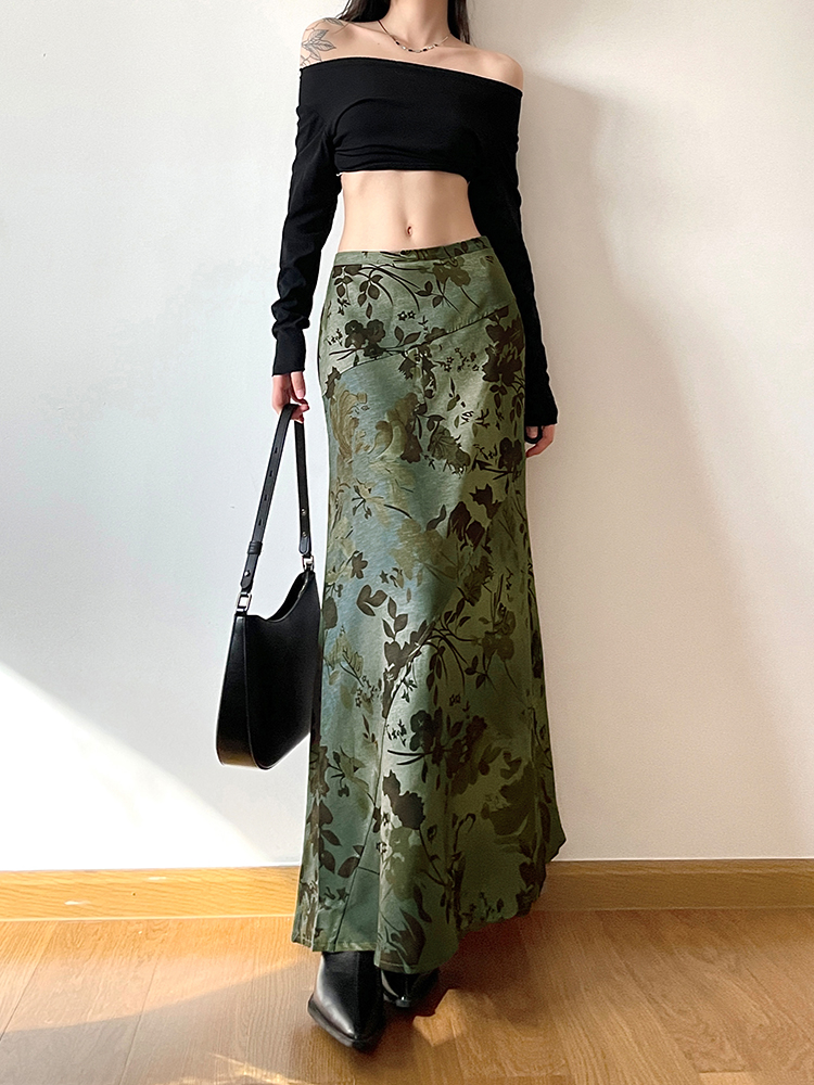 Fallen Flowers Vintage Forest Style A-Line Long Skirt for Women - Low Waist, Autumn Mood, Chinese Design Fallen Flowers Vintage Forest Style A-Line Long Skirt for Women - Low Waist, Autumn Mood, Chinese Design