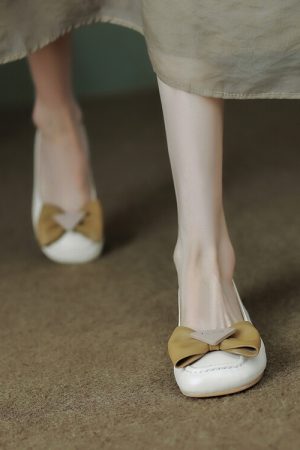 Fashionable Women's Genuine Leather Slip-On Flats with French Round-Toe and Bowknot Detail - Italian Style Shoes