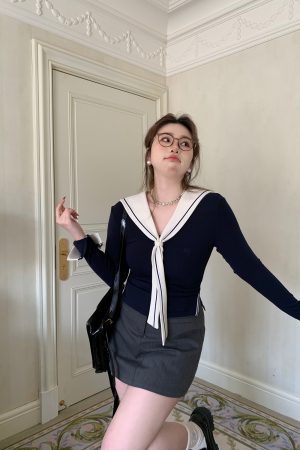 Fitted T-Shirt with Detachable Navy Collar Vest - Tokyo Style Senior Sister Top for a Chic, Slightly Chubby Fit