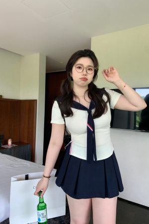 Fitted T-Shirt with Detachable Navy Collar Vest - Tokyo Style Senior Sister Top for a Chic, Slightly Chubby Fit