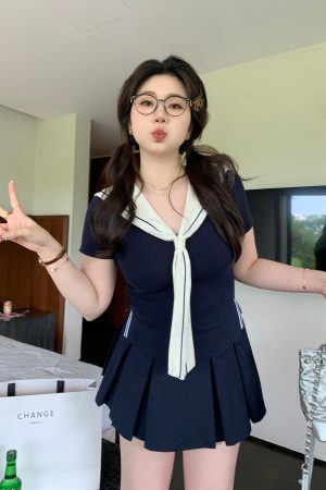 Fitted T-Shirt with Detachable Navy Collar Vest - Tokyo Style Senior Sister Top for a Chic, Slightly Chubby Fit