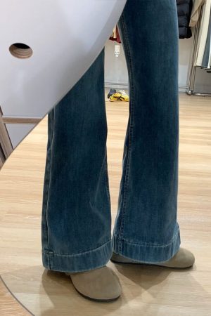 Flared Bell-Bottom Jeans for Petite Pear-Shaped Figures - Loose-Fitting Non-Sticking Pants for Thick Thighs and Wide Hips