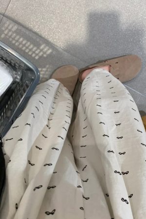 Flattering Floral Plus Size Wide-Leg Cropped Balloon Pants for Women - Casual Summer Style for Pear-Shaped Figures