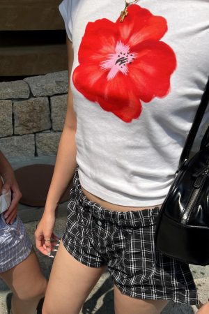 Floral Korean Style Short-Sleeve T-Shirt - Lightweight Slim-Fit Cotton Top for a Youthful Look