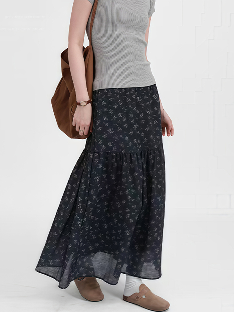 Floral Plus Size A-Line Long Skirt for Women, Summer 2025 Lightweight Style, Flattering Design to Hide Belly Floral Plus Size A-Line Long Skirt for Women, Summer 2025 Lightweight Style, Flattering Design to Hide Belly