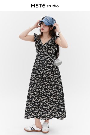 Floral Ruffled Sleeve Tea Dress - Curvy Fit, Waist-Defined, Vintage-Inspired Floral Print, Perfect for Y2K and Summer Events
