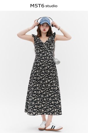 Floral Ruffled Sleeve Tea Dress - Curvy Fit, Waist-Defined, Vintage-Inspired Floral Print, Perfect for Y2K and Summer Events