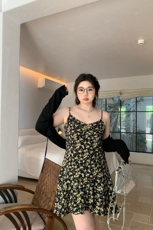 Floral Spaghetti Strap Dress with French V-Neck and Waist-Cinching Design - Midsummer Chic, Slimming Textured Skirt, Perfect for Daywear