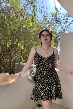 Floral Spaghetti Strap Dress with French V-Neck and Waist-Cinching Design - Midsummer Chic, Slimming Textured Skirt, Perfect for Daywear