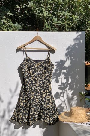 Floral Spaghetti Strap Dress with French V-Neck and Waist-Cinching Design - Midsummer Chic, Slimming Textured Skirt, Perfect for Daywear