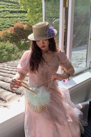 Floral V-Neck Dress for Women, Thin Gauze, Waist-Cinched, Summer 2025, Unique French Style, Elegant Floral Print, Fashion Trend