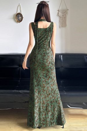 Flowing Collar Fishtail Long Dress for Women in Green Pine - Body-Hugging Chinese Style with Ancient Rhyme Design