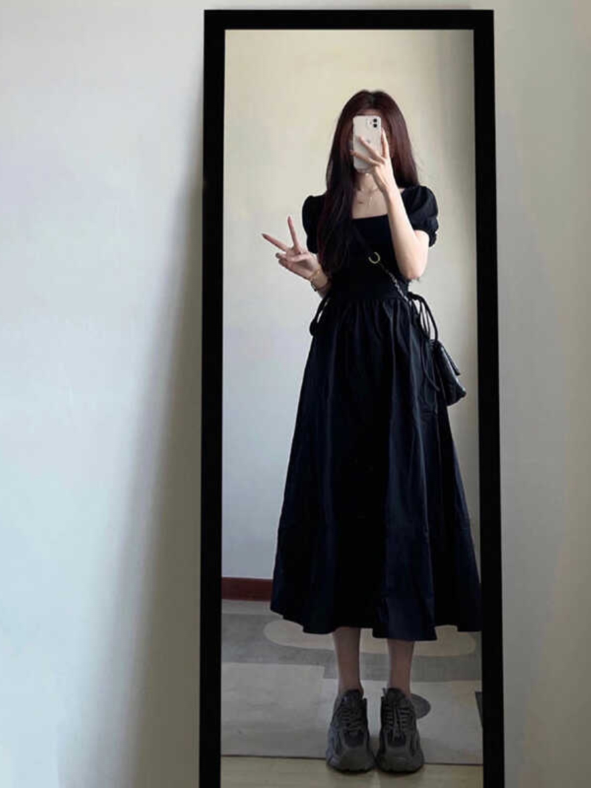 French Hepburn-Style Mid-Length Black Dress - Square Neck, Waist-Cinching, Elegant Casual Summer Dress for Women French Hepburn-Style Mid-Length Black Dress - Square Neck, Waist-Cinching, Elegant Casual Summer Dress for Women
