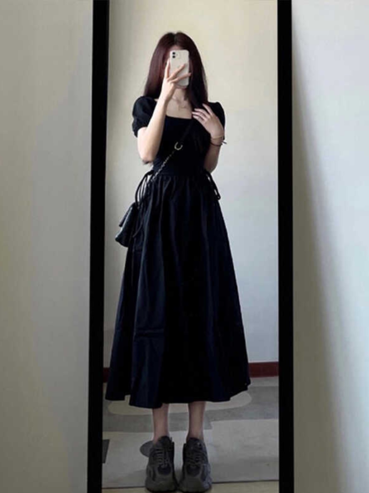 French Hepburn-Style Mid-Length Black Dress - Square Neck, Waist-Cinching, Elegant Casual Summer Dress for Women French Hepburn-Style Mid-Length Black Dress - Square Neck, Waist-Cinching, Elegant Casual Summer Dress for Women