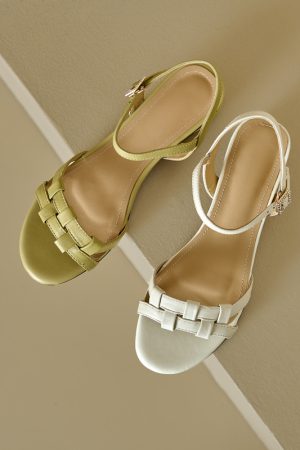 French Retro Woven Flat Low-Heeled One-Strap Roman Sandals for Women - Summer 2024, Vintage Style, Bohemian Fashion