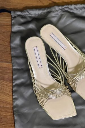 French Square-Toe Sheepskin Cross Strap High-Heeled Sandals for Women - Elegant Open-Toe Roman Style for Outdoor Wear