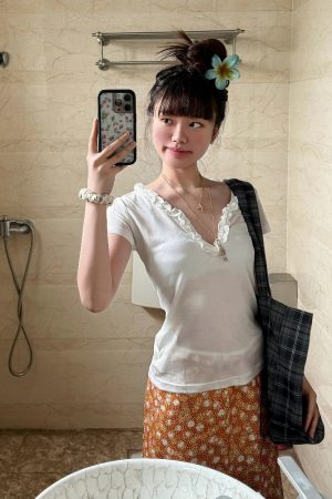 French Style Artistic Floral Half Skirt - Sweet Little Pumpkin Slimming H-Line White T-Shirt - Trendy Y2K Fashion